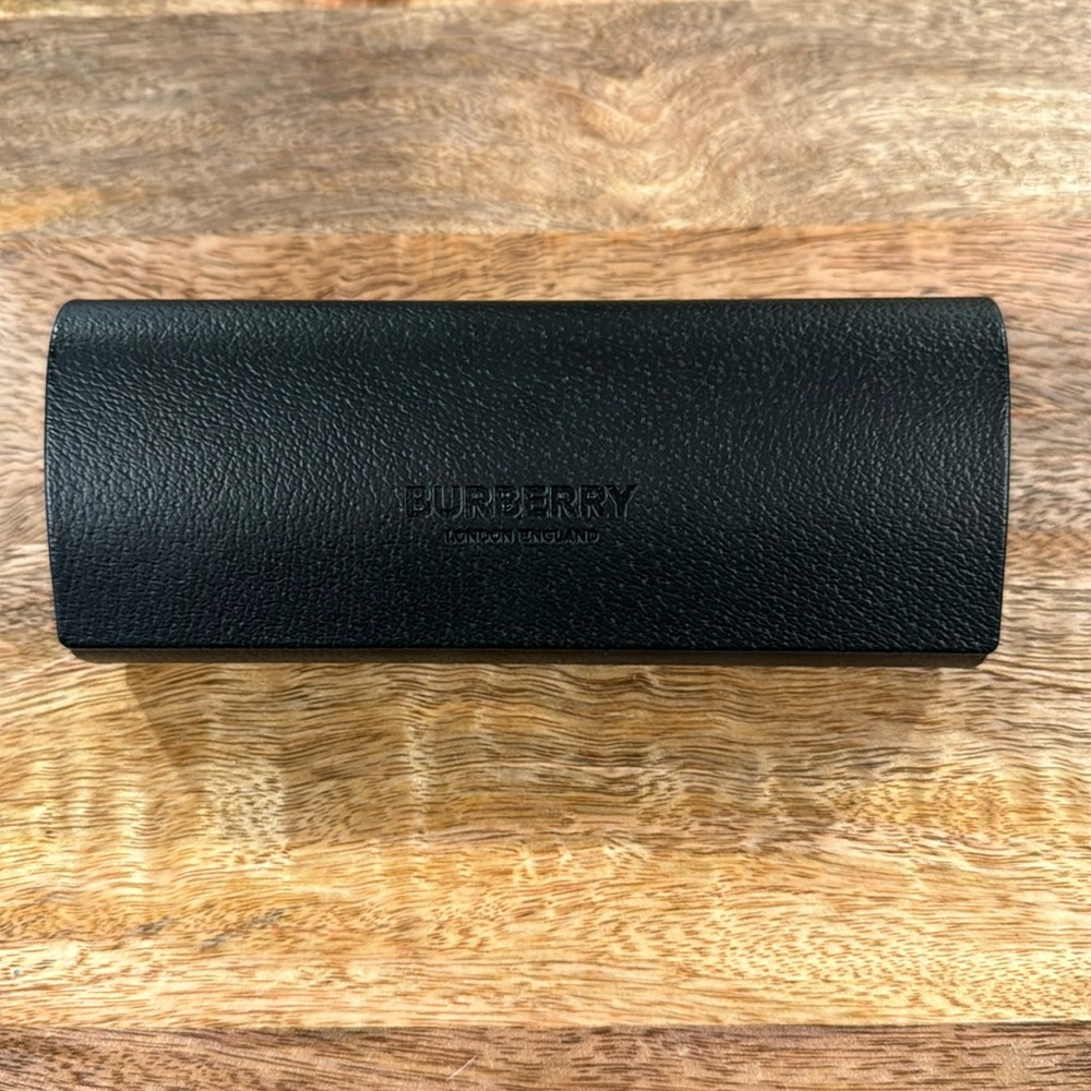 Never worn Burberry sunglasses with case